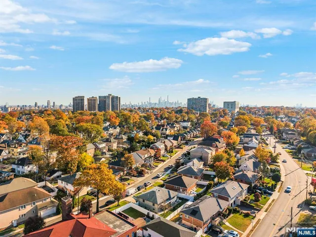 $1,199,000 | 1107 Fairview Lane, Fort Lee, NJ 07024