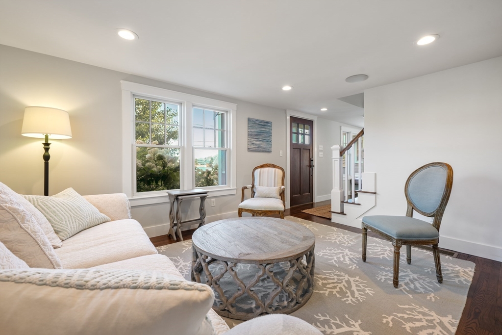 29 Bay Shore Road Hyannis, MA 02601 - Photo 20 of 42 a living room with furniture and a large window