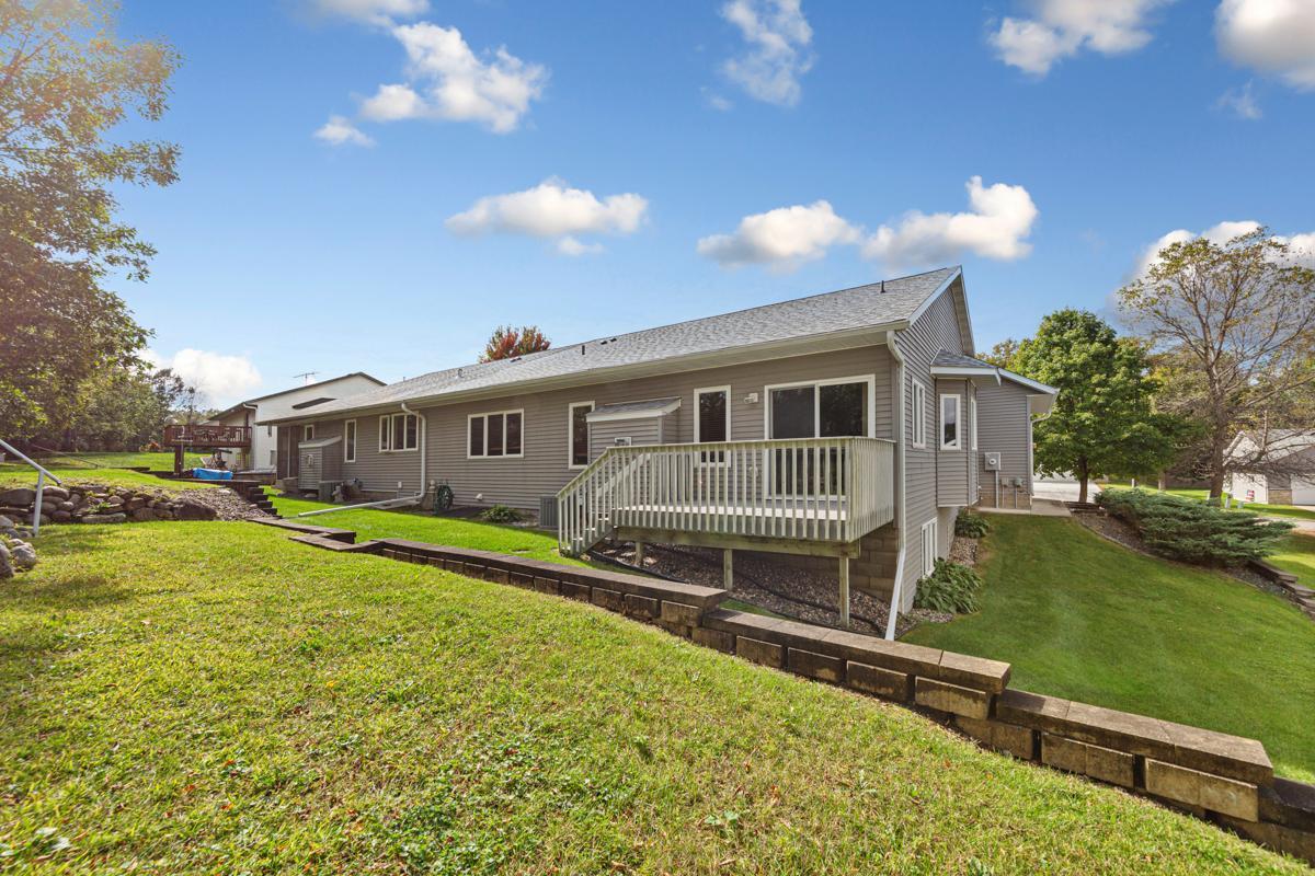 945 Rice Street Faribault, MN 55021 - Photo 5 of 45