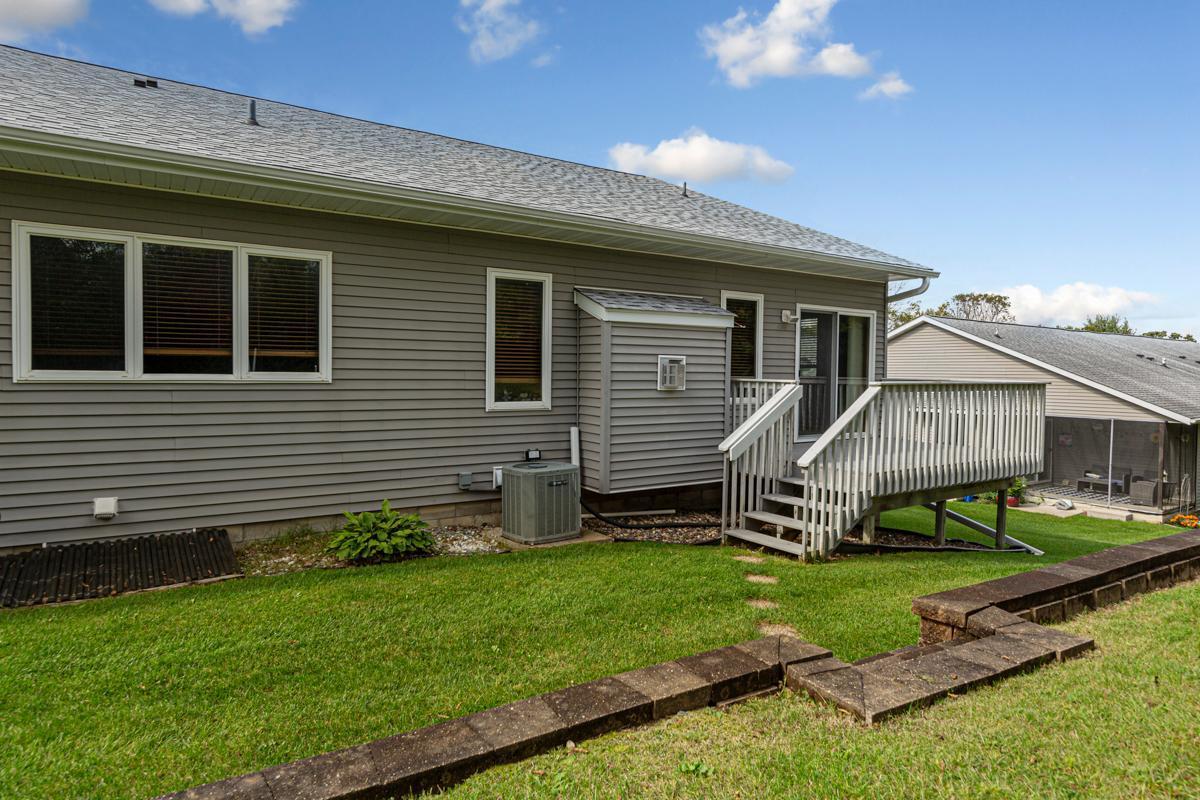 945 Rice Street Faribault, MN 55021 - Photo 6 of 45