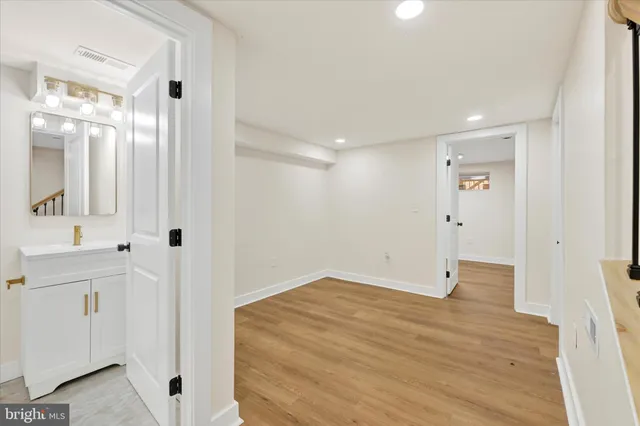 $2,400 | 33 North Morley Street, Baltimore, MD 21229