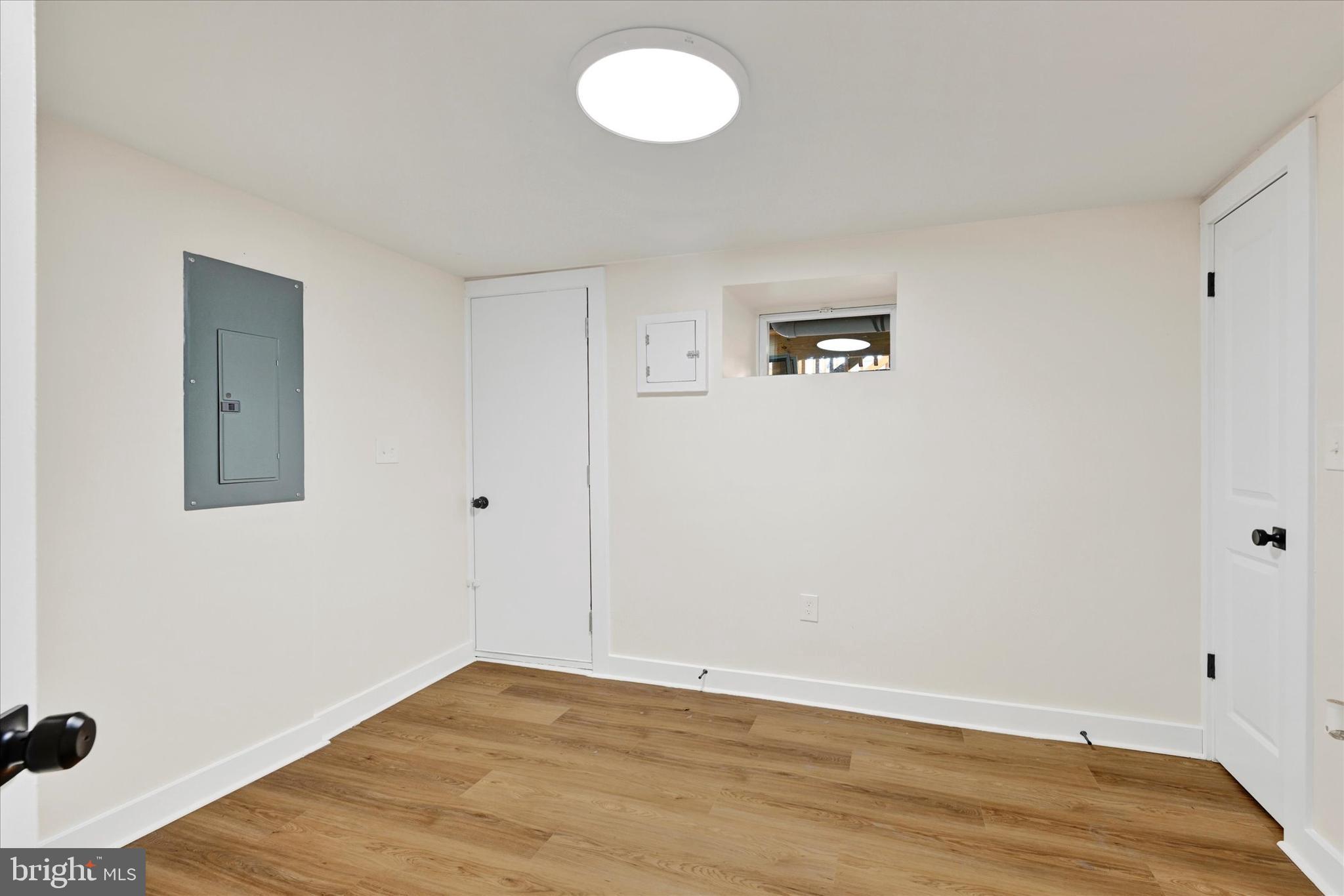 33 North Morley Street Baltimore, MD 21229 - Photo 14 of 16