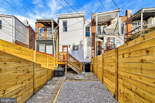 $2,400 | 33 North Morley Street, Baltimore, MD 21229