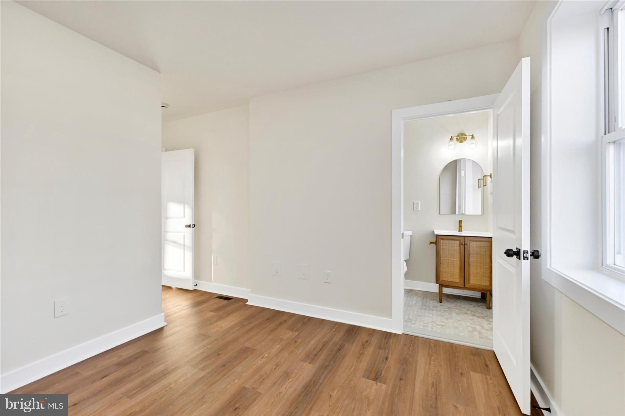 33 North Morley Street Baltimore, MD 21229 - Photo 9 of 16