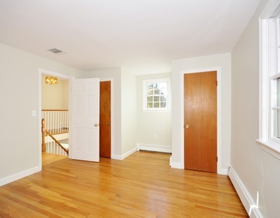 72 Raymond Road Concord, MA 01742 - Photo 12 of 19 Gallery Image 12