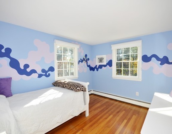 72 Raymond Road Concord, MA 01742 - Photo 13 of 19 Gallery Image 13