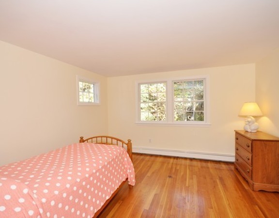 72 Raymond Road Concord, MA 01742 - Photo 14 of 19 Gallery Image 14