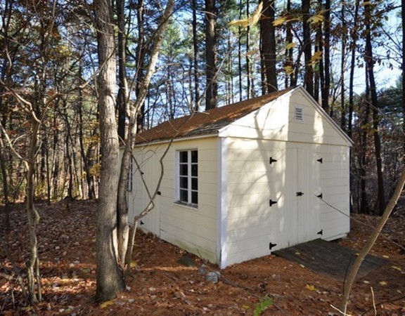 72 Raymond Road Concord, MA 01742 - Photo 18 of 19 Gallery Image 18