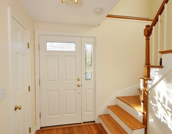 72 Raymond Road Concord, MA 01742 - Photo 2 of 19 Gallery Image 2