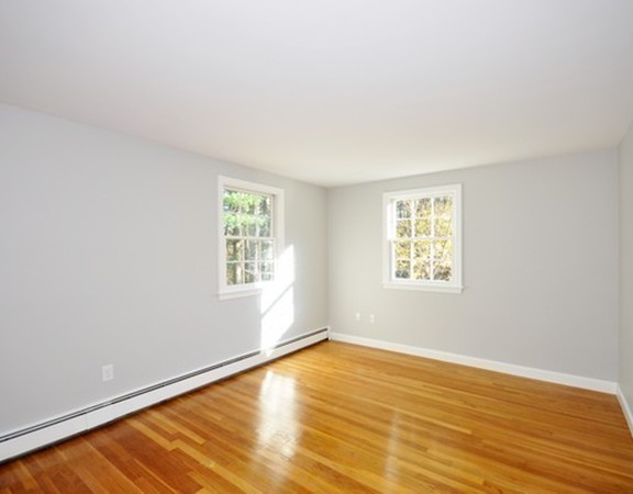 72 Raymond Road Concord, MA 01742 - Photo 10 of 19 Gallery Image 10