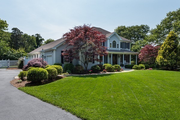 17 Harlow Farm Road Bourne, MA 02562 - Photo 1 of 30 Gallery Image 1