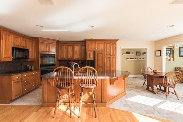 17 Harlow Farm Road Bourne, MA 02562 - Photo 10 of 30 Gallery Image 10
