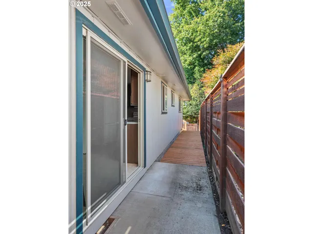 $444,000 | 2821 Southeast Roswell Street, Milwaukie, OR 97222