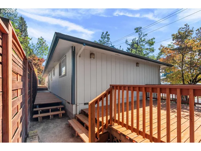 $444,000 | 2821 Southeast Roswell Street, Milwaukie, OR 97222