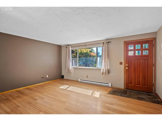 $444,000 | 2821 Southeast Roswell Street, Milwaukie, OR 97222