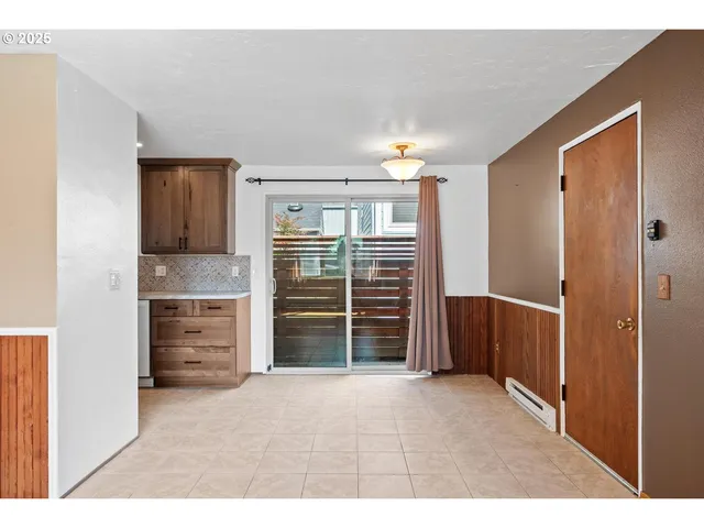 $444,000 | 2821 Southeast Roswell Street, Milwaukie, OR 97222