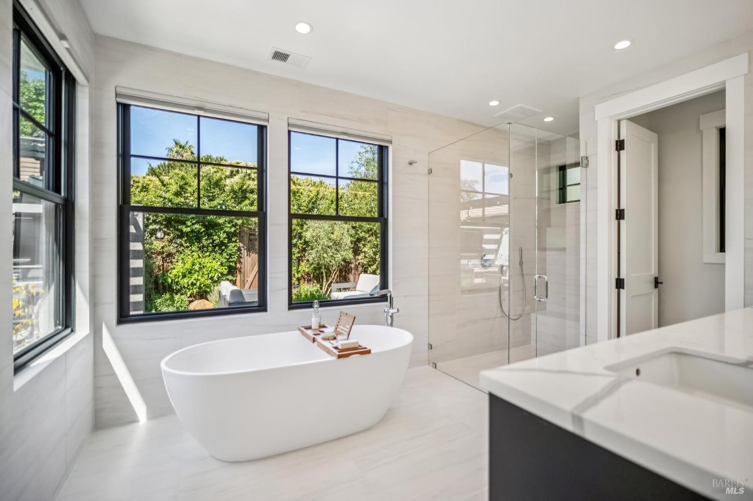 85 Harriet Way Tiburon, CA 94920 - Photo 20 of 44 a spacious bathroom with a tub and sink