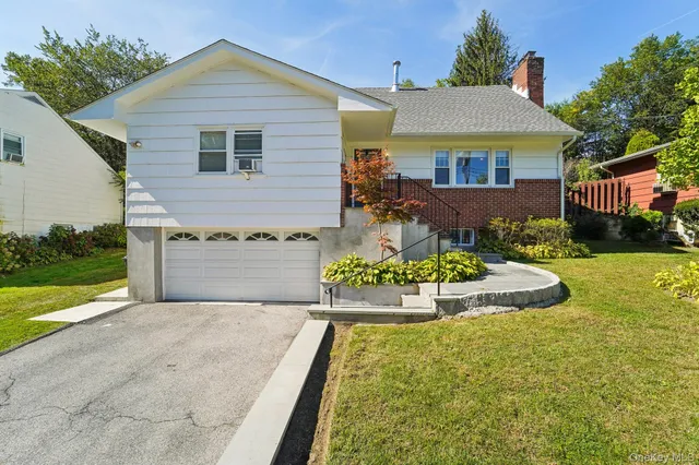 $799,000 | 252 County Center Road, White Plains, NY 10603