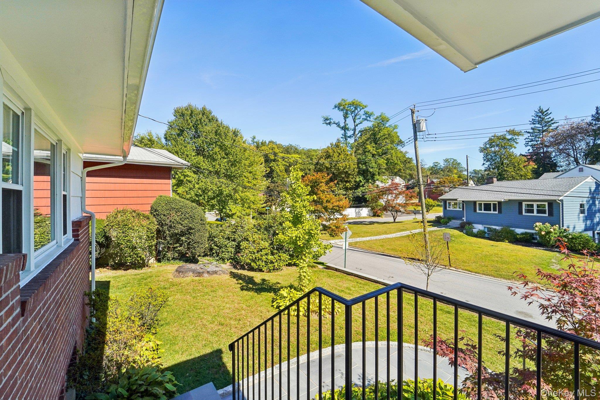 252 County Center Road White Plains, NY 10603 - Photo 37 of 44 View of grassy yard with a balcony