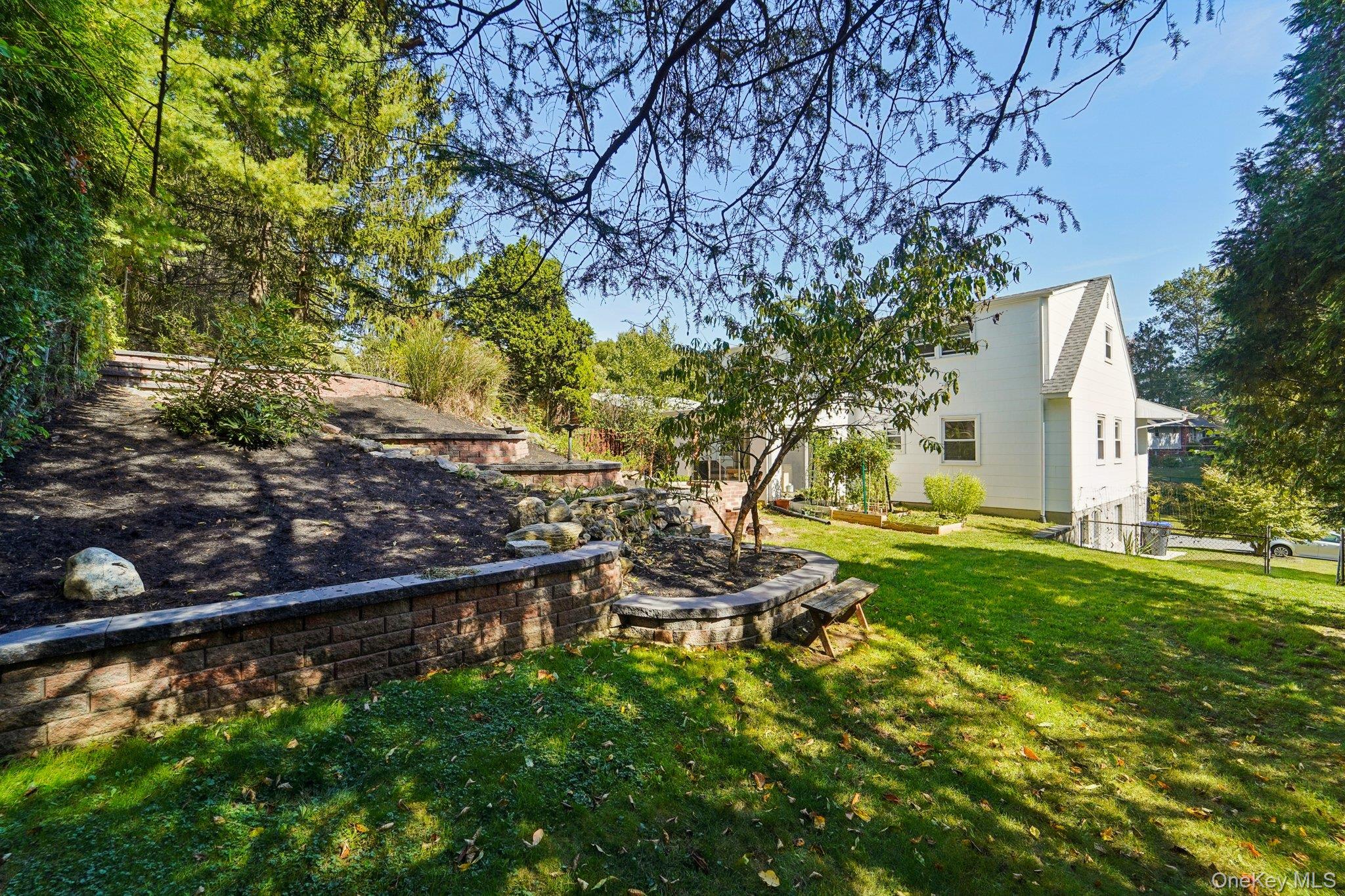 252 County Center Road White Plains, NY 10603 - Photo 40 of 44 View of yard