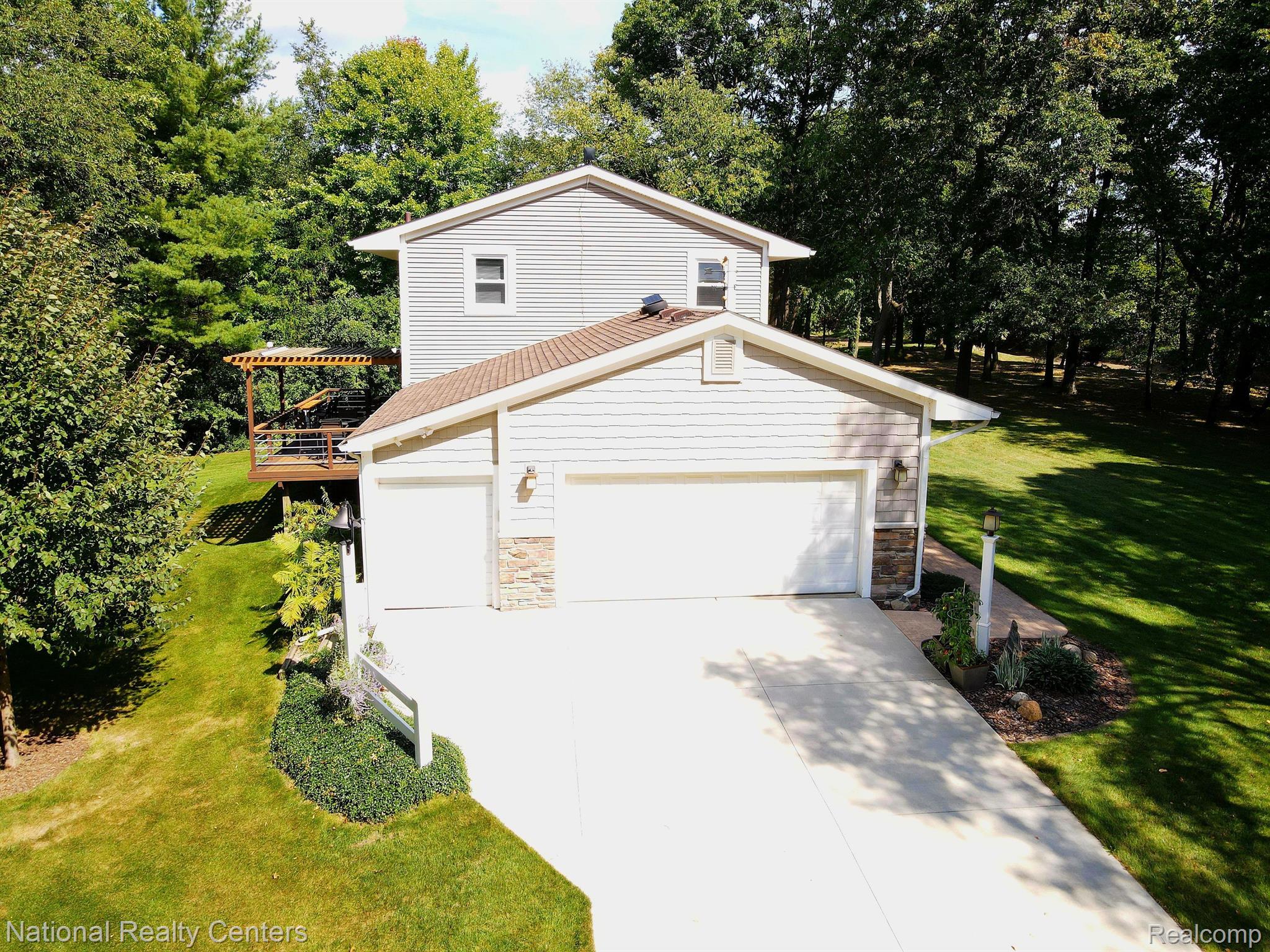 9921 North Eston Road Clarkston, MI 48348 - Photo 33 of 37 Gallery Image 33