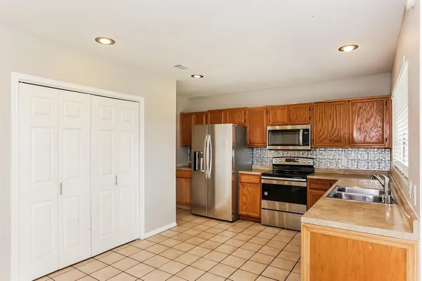 $1,970 | 1532 High Pointe Lane, Cedar Hill, TX 75104