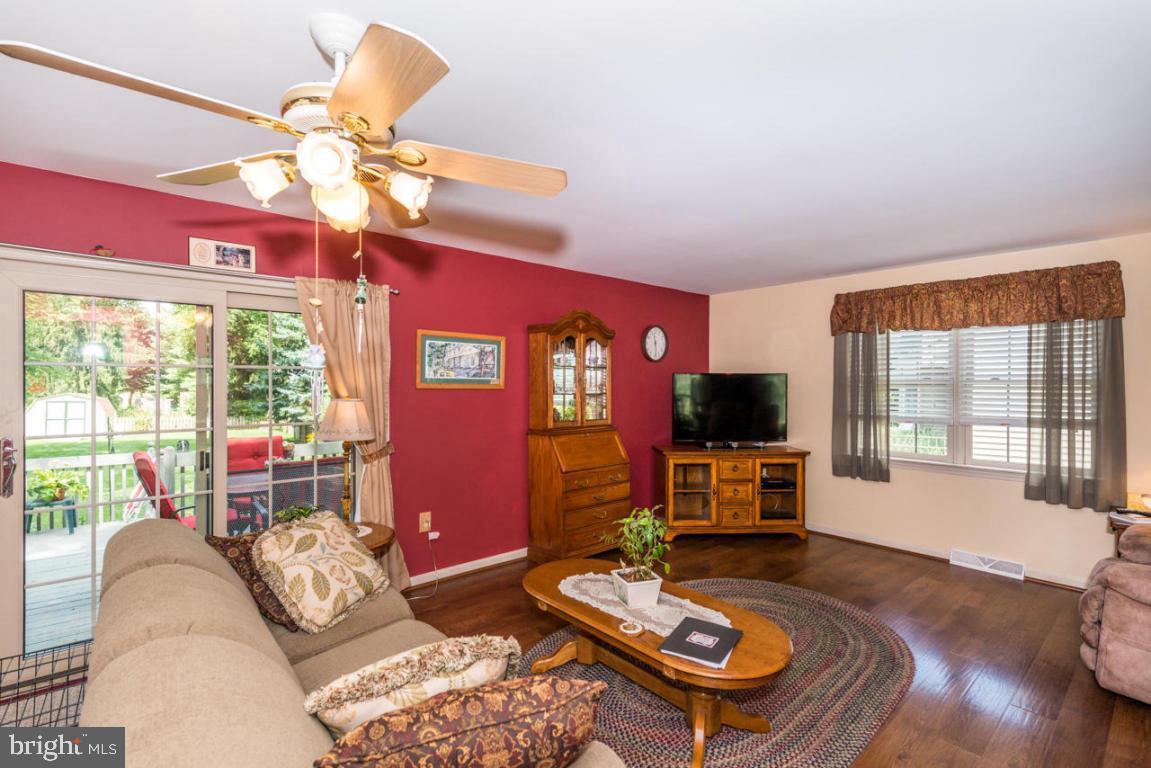 235 Coventry Lane Lititz, PA 17543 - Photo 3 of 20 Living Room