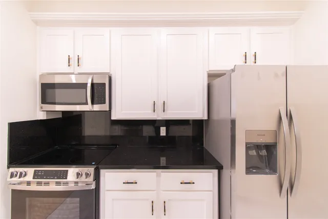 $449,000 | 727 Bunker Hill Road, Unit 43, Houston, TX 77024