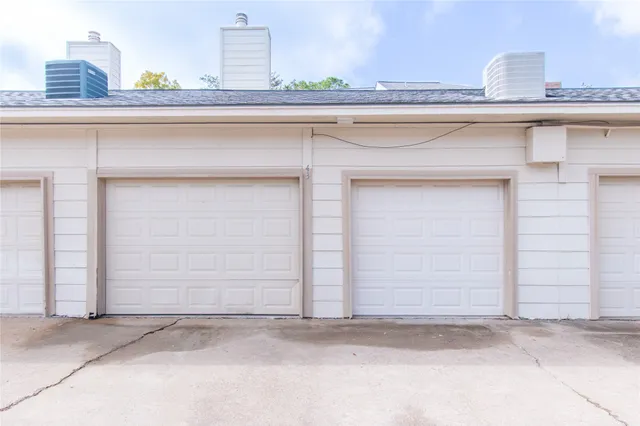 $449,000 | 727 Bunker Hill Road, Unit 43, Houston, TX 77024