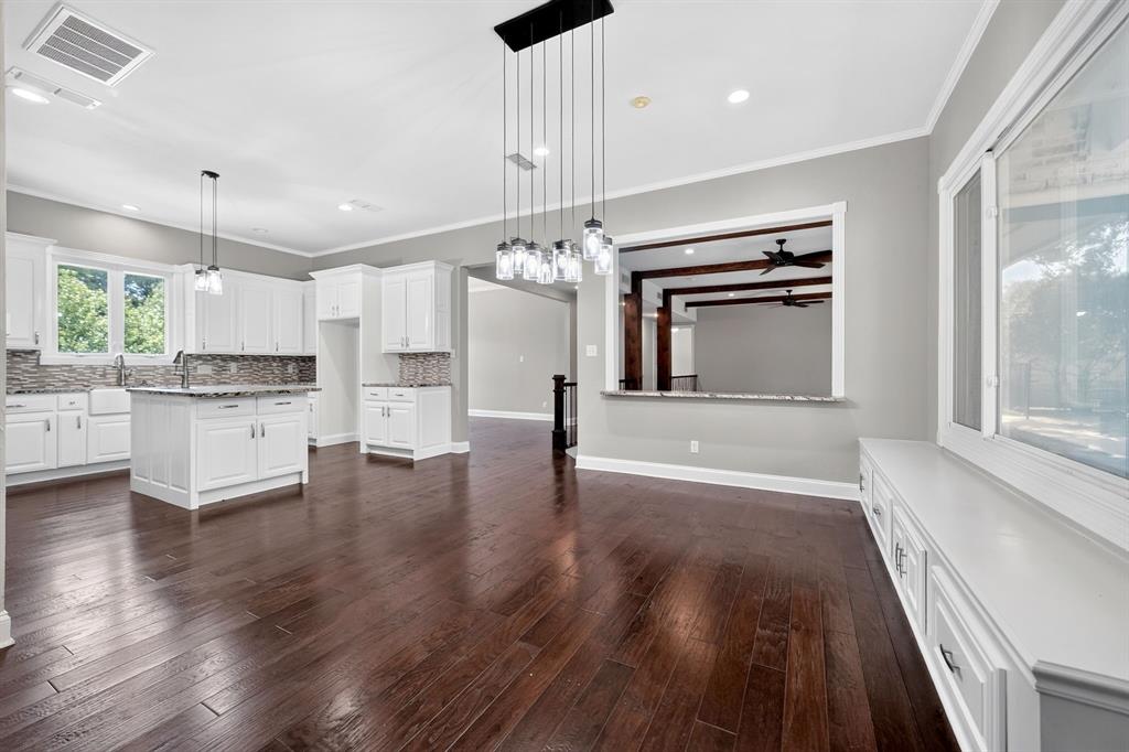 1201 Robbins Road Athens, TX 75751 - Photo 16 of 40 Breakfast Nook with view of kitchen