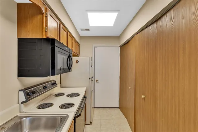 $259,900 | 153 Cambridge Drive, Harwick, PA 15049