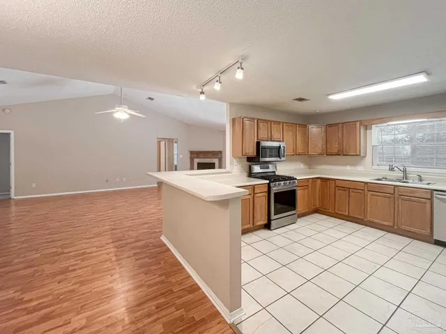 $1,895 | 902 Catskill Lane, Pensacola, FL 32507