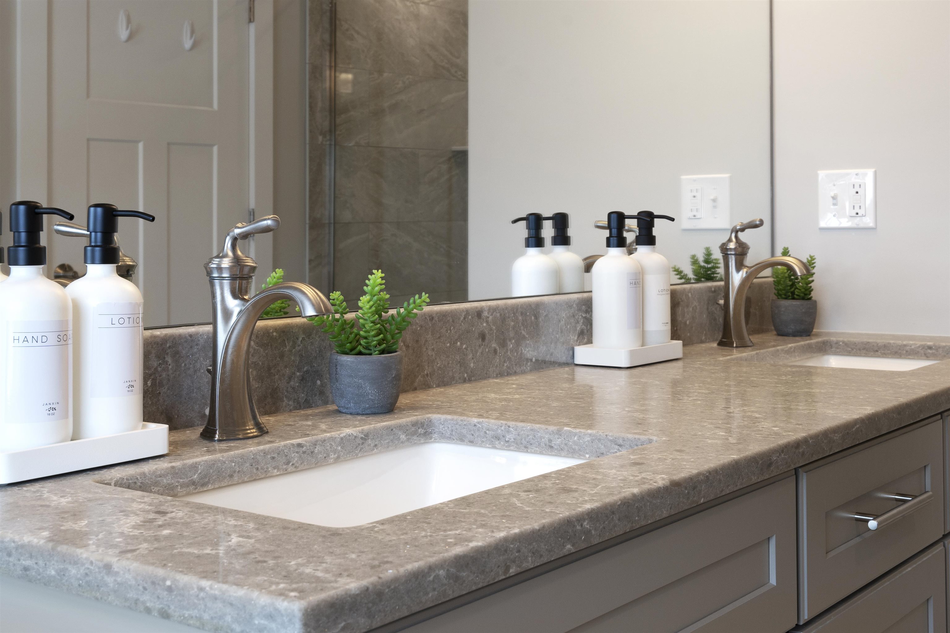 20 Breslin Farm Road Stratham, NH 03885 - Photo 33 of 40