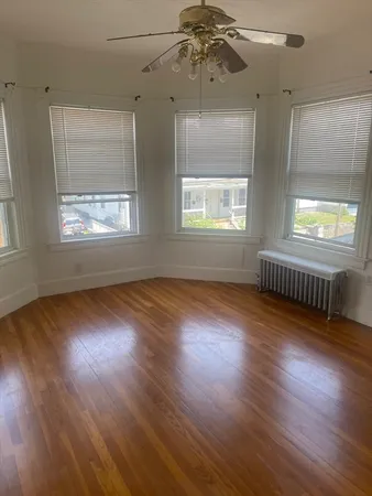 $1,900 | 32 Avon Street, Unit 1, Lawrence, MA 01841