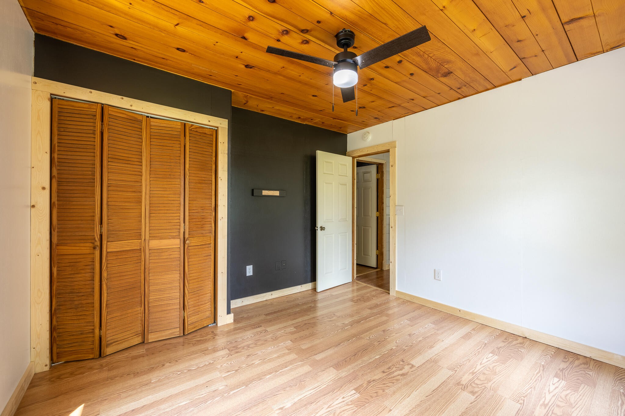 146 County Road 677 Riceville, TN 37370 - Photo 17 of 32 a view of entryway
