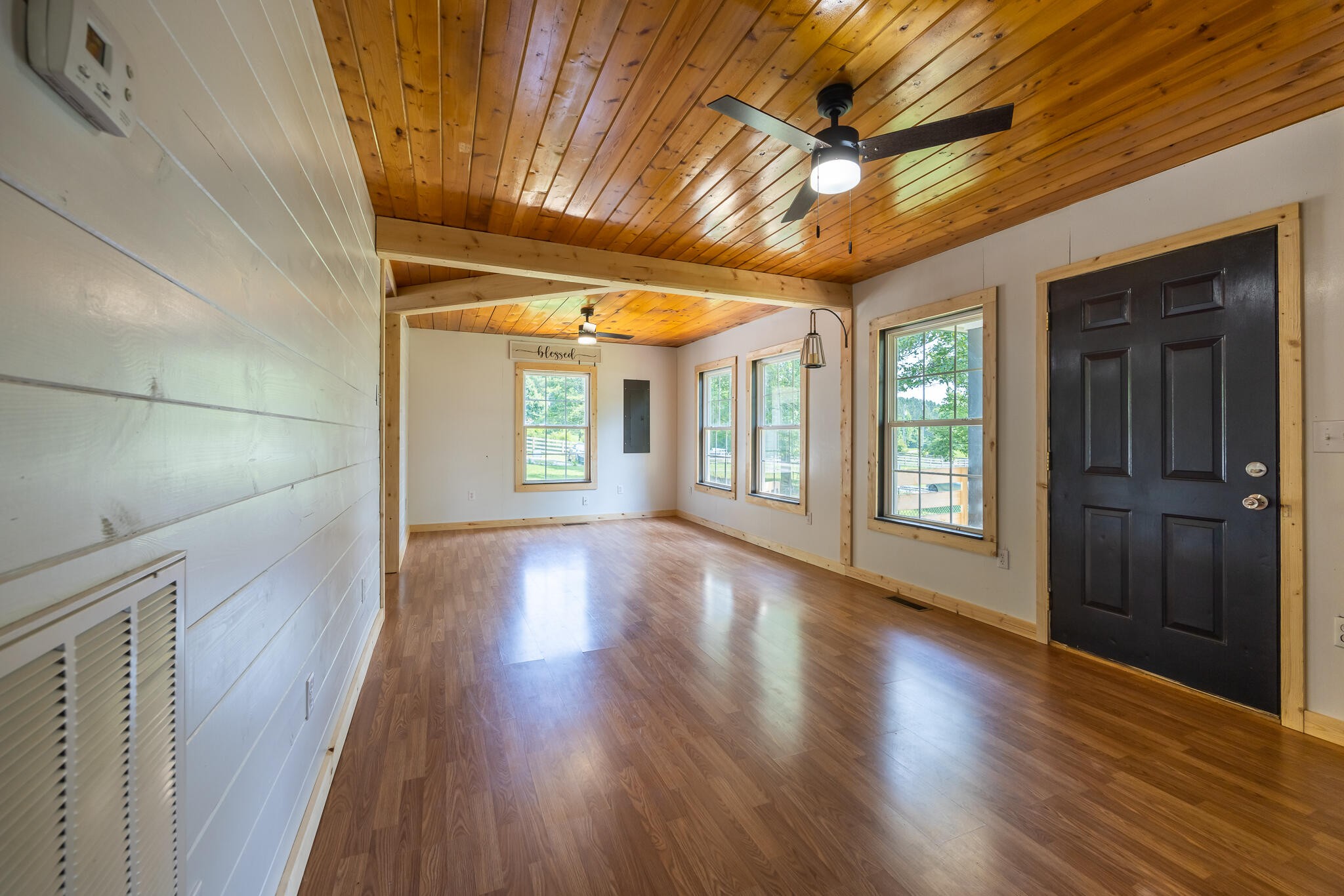 146 County Road 677 Riceville, TN 37370 - Photo 7 of 32 a view of entryway with wooden floor