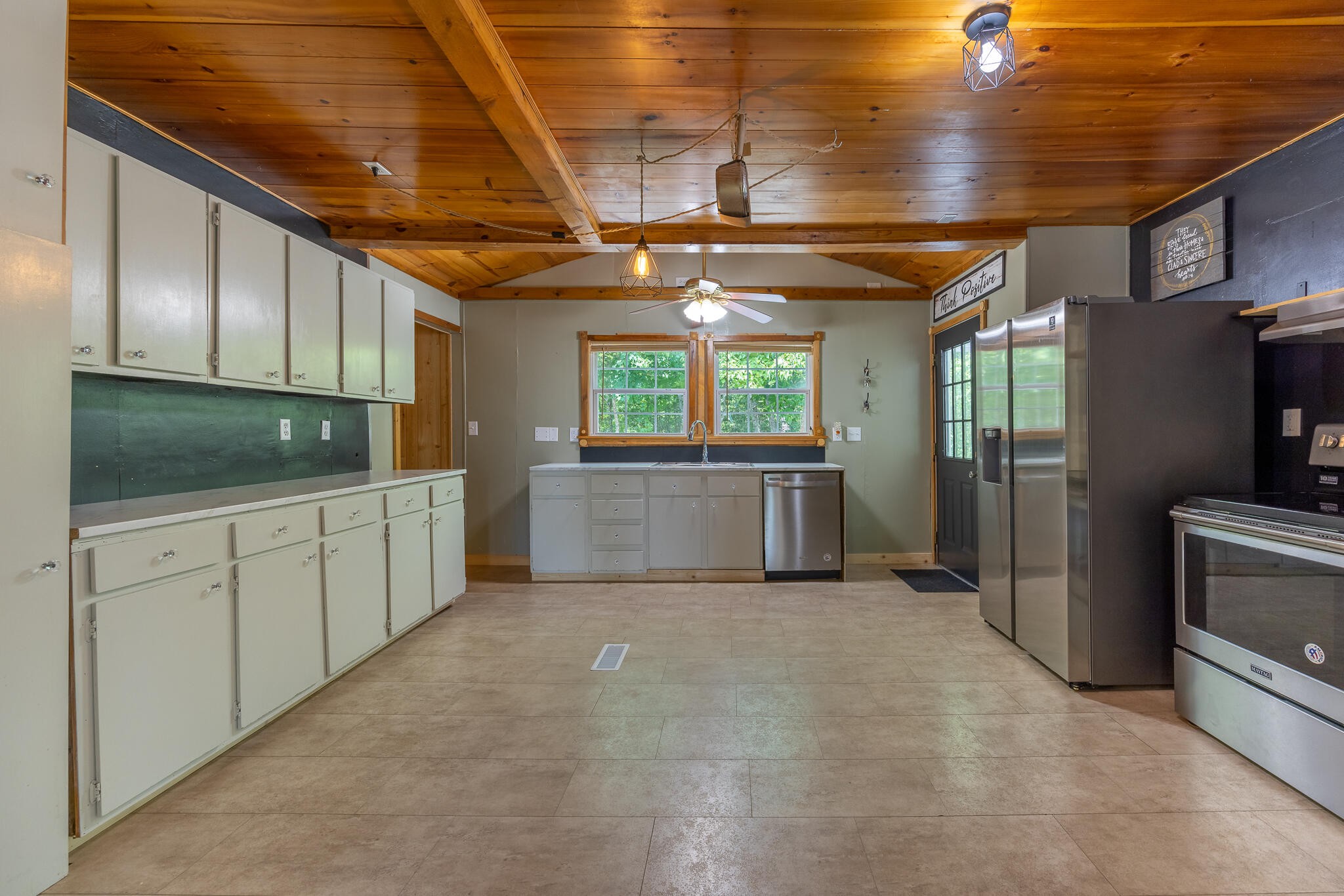 146 County Road 677 Riceville, TN 37370 - Photo 8 of 32 a view of an empty room with a kitchen