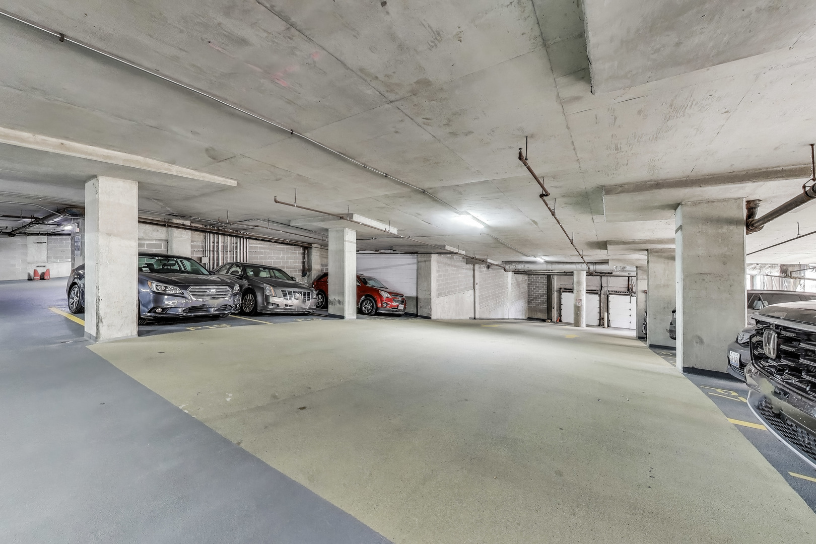 5 East 14th Place, Unit 1405 Chicago, IL 60605 - Photo 28 of 33 a view of a car garage