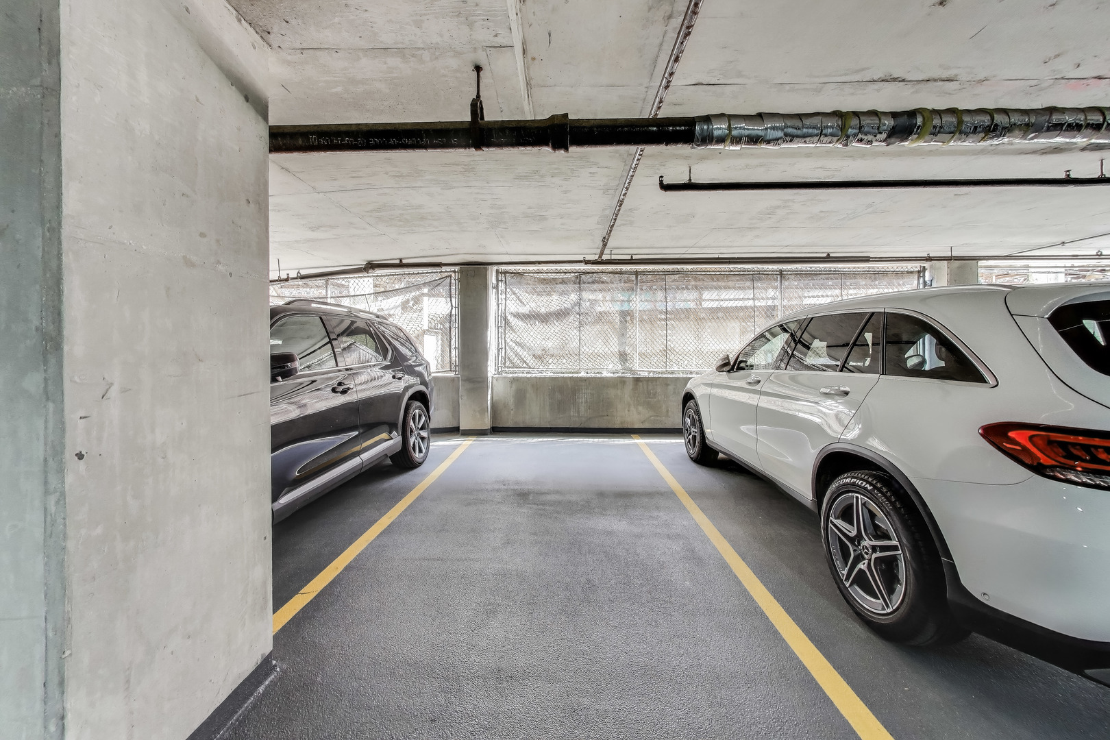 5 East 14th Place, Unit 1405 Chicago, IL 60605 - Photo 29 of 33 a view of car parked in garage
