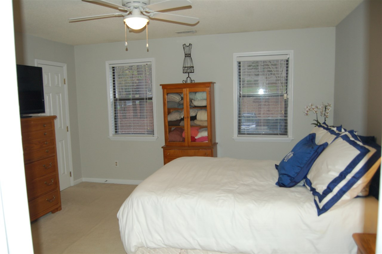5400 Scenic View Lane Raleigh, NC 27612 - Photo 16 of 25 Photo 16