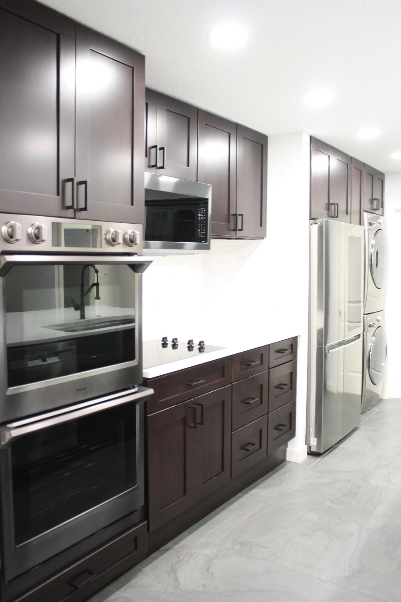 114 Skyline Boulevard Satellite Beach, FL 32937 - Photo 4 of 35 Double Wall Oven