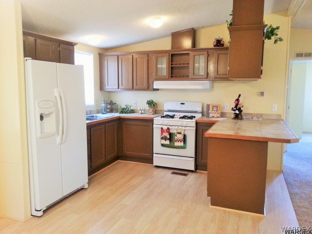 3577 Ajo Road Golden Valley, AZ 86413 - Photo 8 of 16 Kitchen