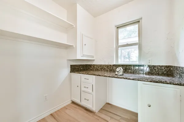 $3,000 | 807 Stadium Circle, Friendswood, TX 77546