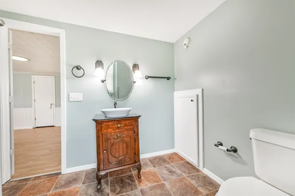 $3,000 | 807 Stadium Circle, Friendswood, TX 77546