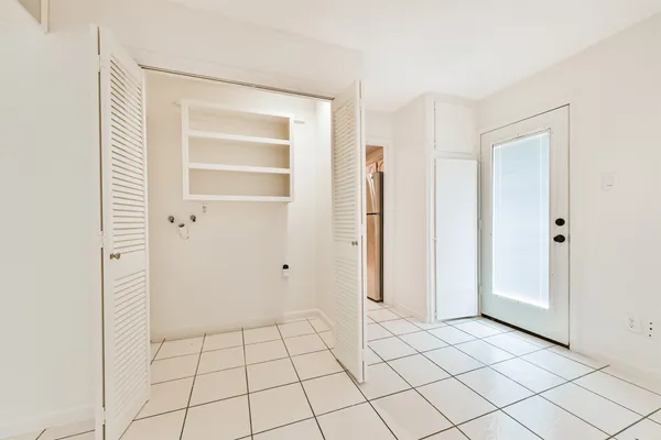 $3,000 | 807 Stadium Circle, Friendswood, TX 77546