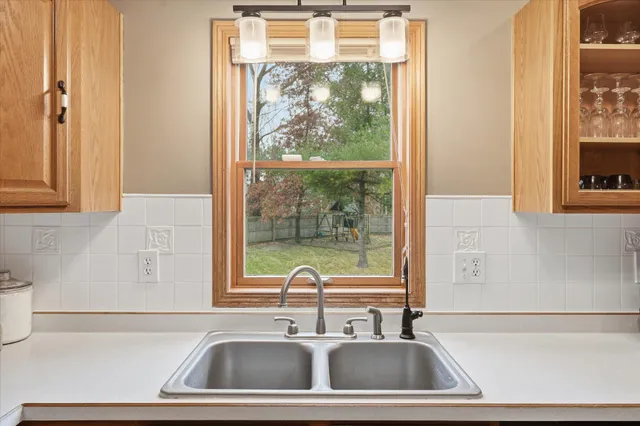 $530,000 | 33814 Walbo Drive, Cambridge, MN 55008