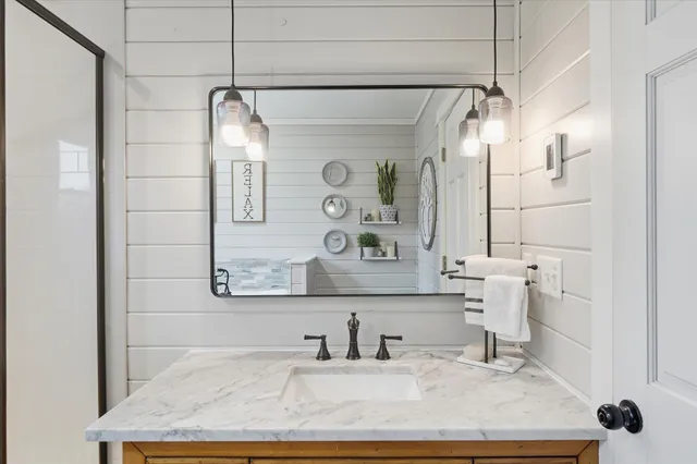 $530,000 | 33814 Walbo Drive, Cambridge, MN 55008