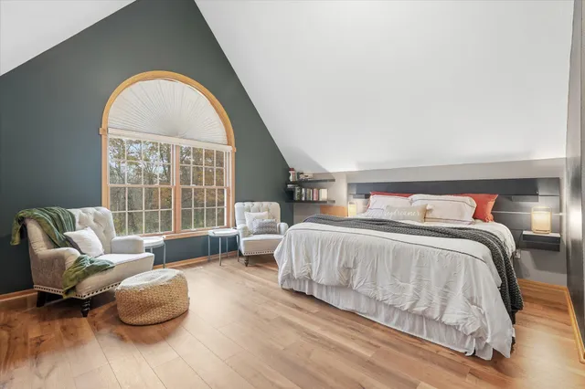 $530,000 | 33814 Walbo Drive, Cambridge, MN 55008