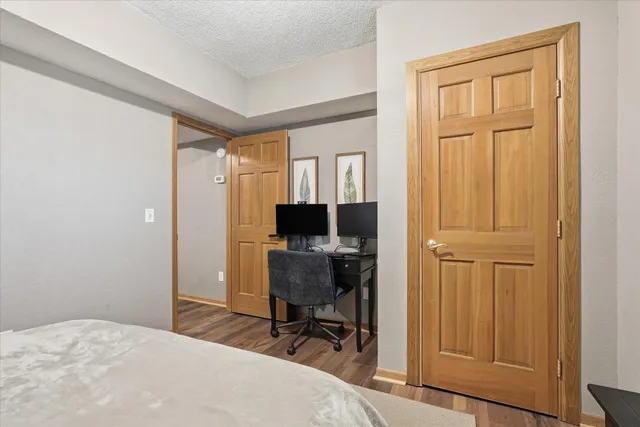 $530,000 | 33814 Walbo Drive, Cambridge, MN 55008