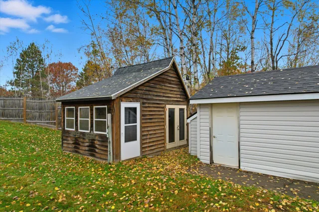 $530,000 | 33814 Walbo Drive, Cambridge, MN 55008